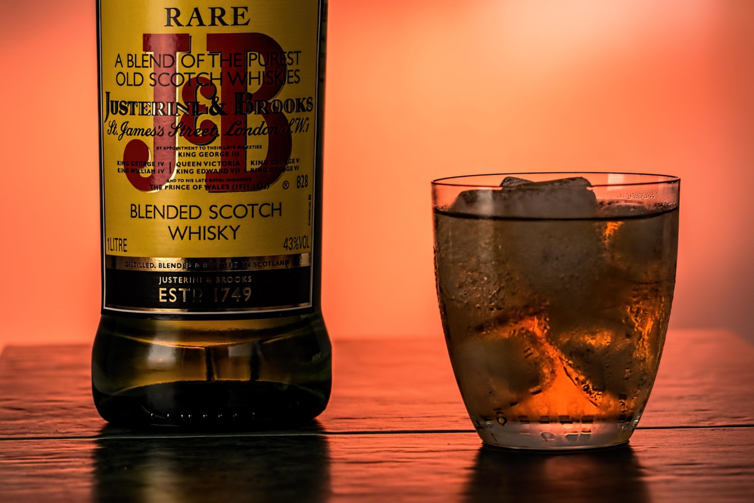 J&B COCKTAIL